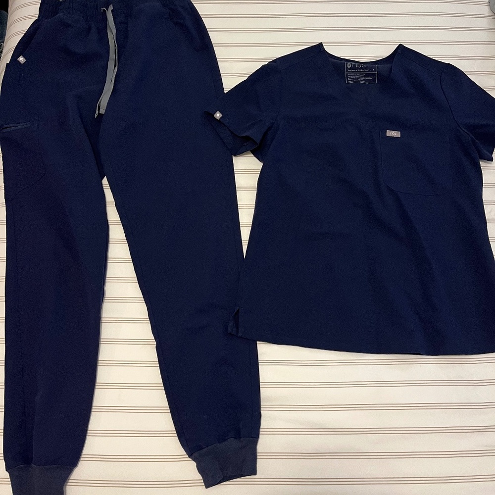 Navy blue Figs